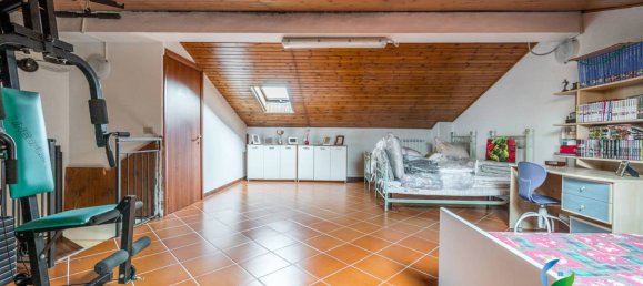 3 bedrooms House in Campogalliano, Italy No. 140662 8