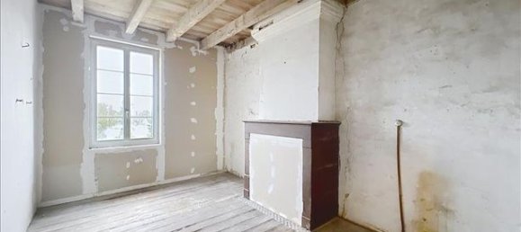 1 bedroom House in Deux-Sevres, France No. 300283 2
