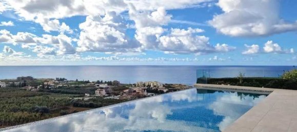 3 bedrooms Villa in Agios Georgios, Cyprus No. 83308 2