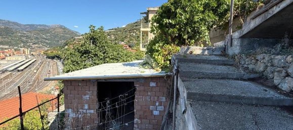 Studio in Ventimiglia, Italy No. 265465 5
