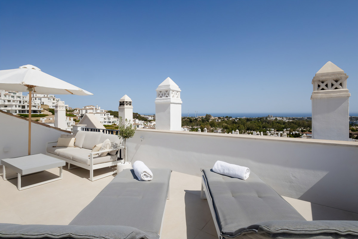 3 bedrooms Penthouse in Marbella, Spain No. 39117