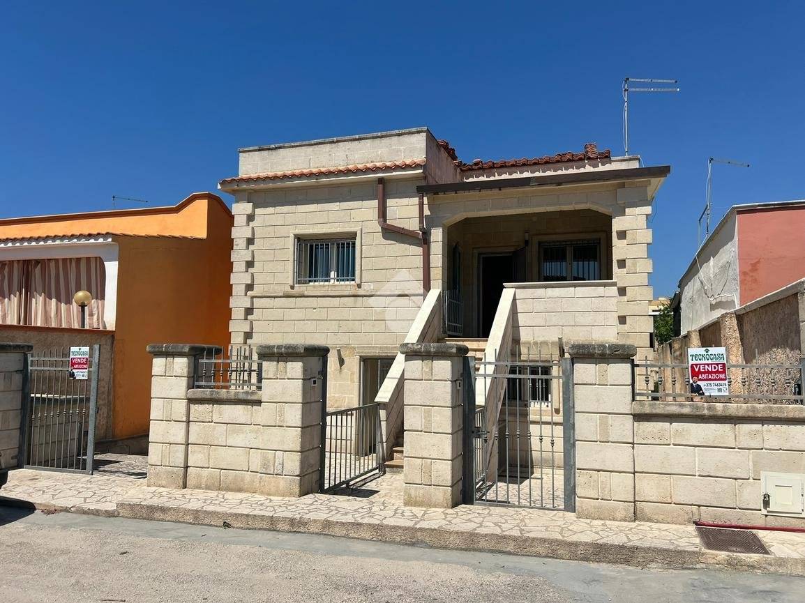 4 Schlafzimmer Wohnung in Torricella, Italy, Nr. 291407