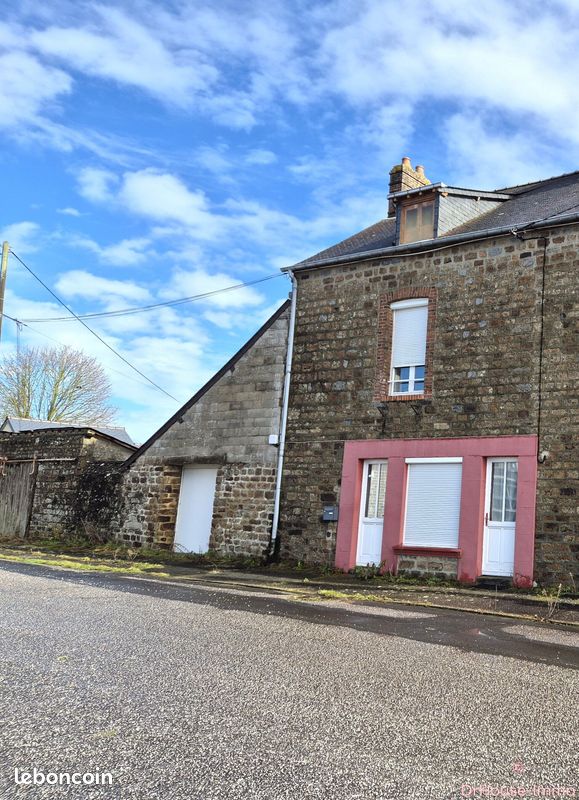 2 bedrooms House in Gorron, France No. 107408