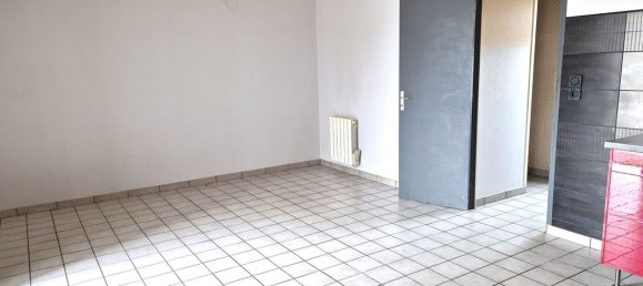 2 bedrooms House in Gorron, France No. 107408 9