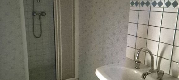 2 bedrooms House in Gorron, France No. 107408 2