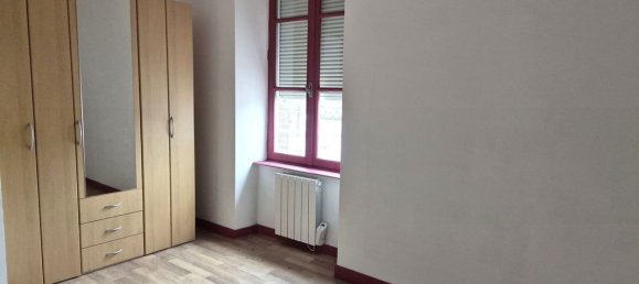 2 bedrooms House in Gorron, France No. 107408 12