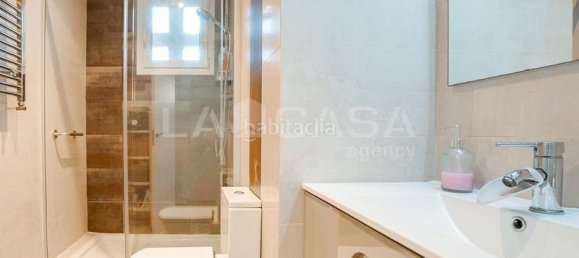 Apartamento de 2 dormitorios en Sant Martí, Spain No. 144080 50