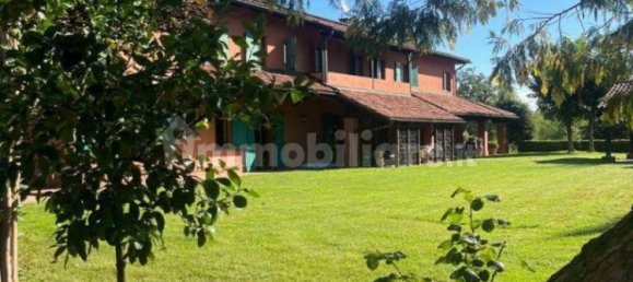 6 bedrooms House in Asti, Italy No. 320121 6
