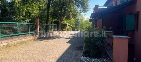 6 bedrooms House in Asti, Italy No. 320121 4