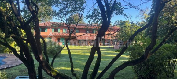 6 bedrooms House in Asti, Italy No. 320121 13