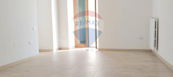 Квартира с 3 комнатами в Мольфетта, Италия № 40983 5