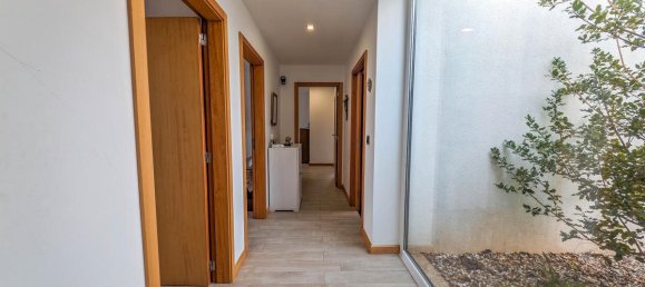 3 bedrooms House in Vila Real, Portugal No. 22846 5