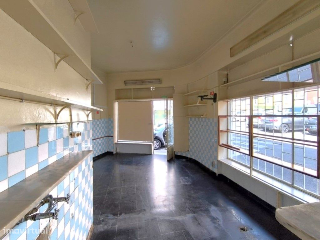 Propriété commerciale à Lisbon, Portugal 90m² No. 218915