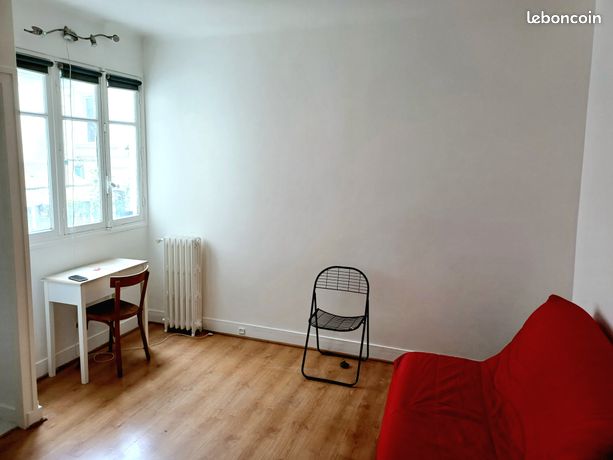 Studio in Paris, France No. 309908