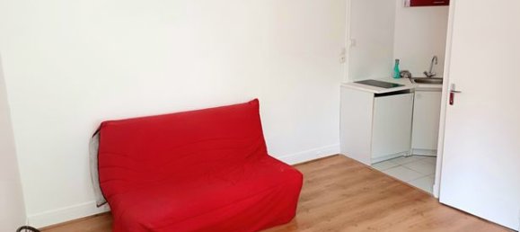 Studio in Paris, France No. 309908 2