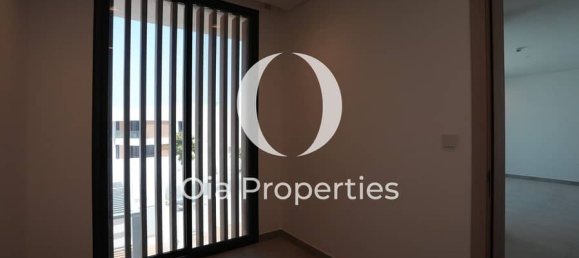 3 bedrooms Townhouse in Abu Dhabi, UAE No. 104629 20