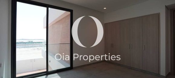 3 bedrooms Townhouse in Abu Dhabi, UAE No. 104629 16