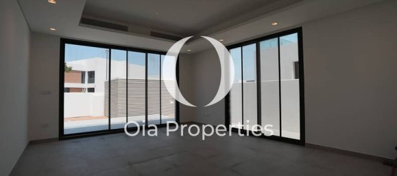 3 bedrooms Townhouse in Abu Dhabi, UAE No. 104629 24