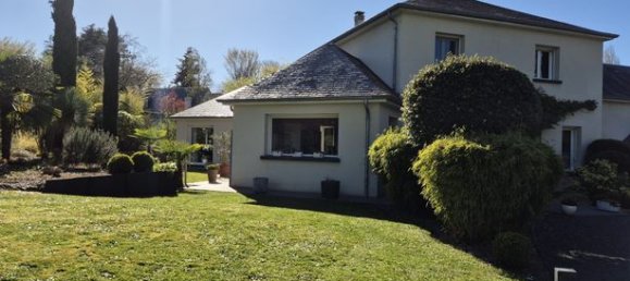 Casa de 5 dormitorios en Ballan-Mire, France No. 300281 2