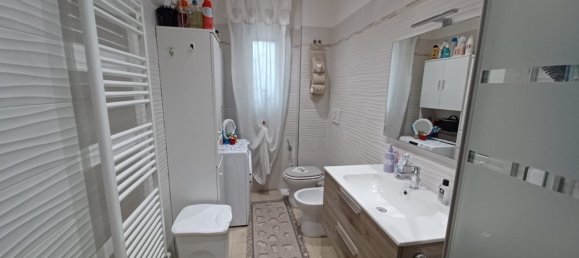 3-salle Appartement à Triggiano, Italy No. 3051 18