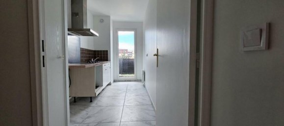 2 Schlafzimmer Wohnung in Les Pavillons-sous-Bois, France, Nr. 345844 2