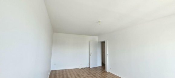 2 Schlafzimmer Wohnung in Les Pavillons-sous-Bois, France, Nr. 345844 4