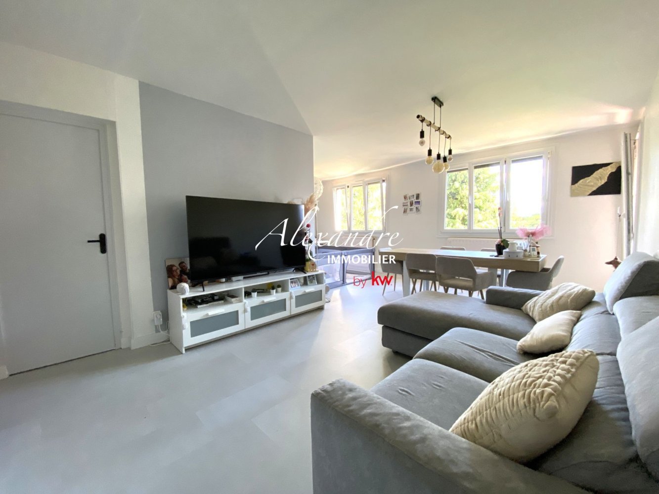 3 bedrooms Apartment in Seyssinet-Pariset, France No. 334883