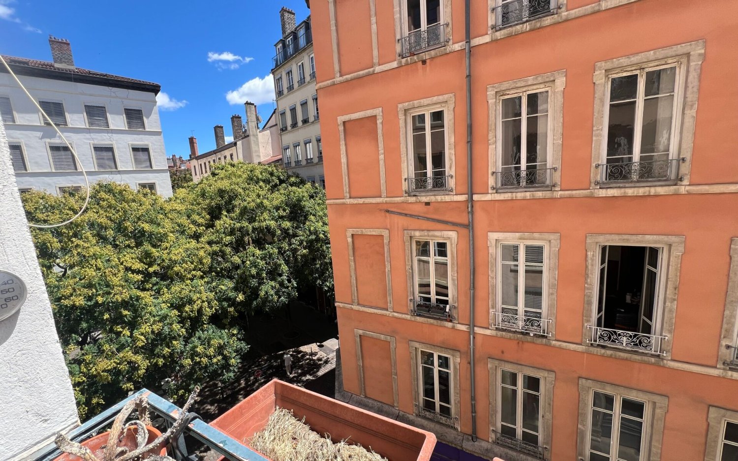 Apartamento de 3 habitaciónes en Lyon, France No. 338024