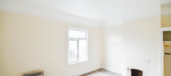  House in Middlesbrough, United Kingdom No. 2102 6