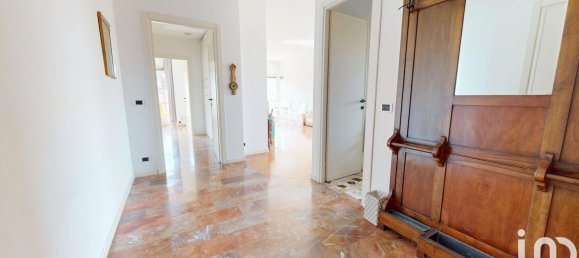 Apartamento T5 em Genoa, Italy N.º 347821 2