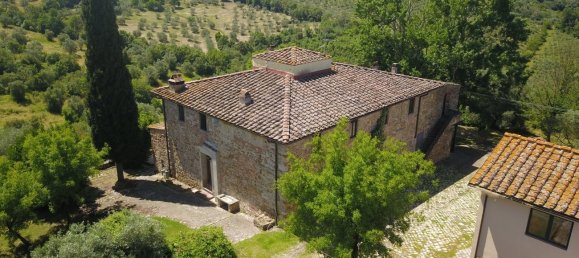 13 bedrooms House in Florence, Italy No. 207104 2