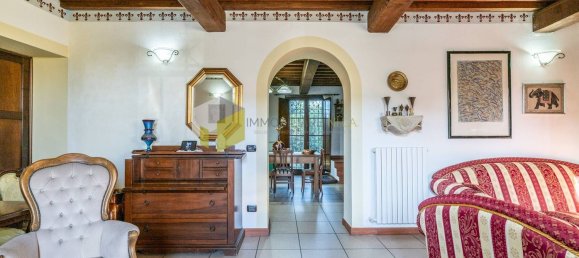 Casa de 7 divisões em San Giuliano Terme, Italy N.º 169521 3