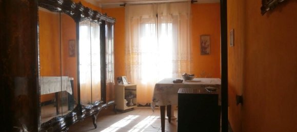 5 rooms House in Mortara, Italy No. 90756 12