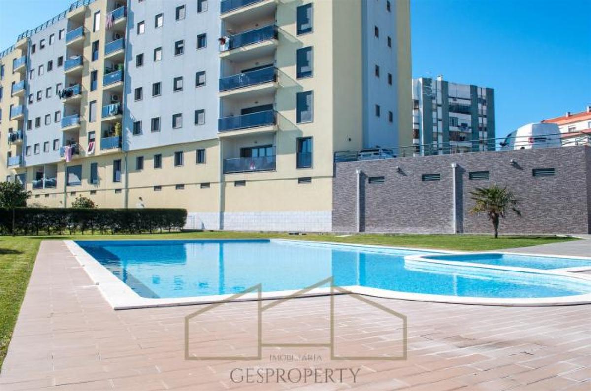 3 bedrooms Apartment in Seixal, Portugal No. 253