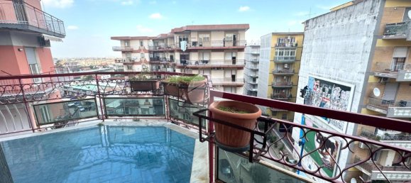 4-salle Appartement à Marano di Napoli, Italy No. 2310 6