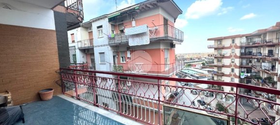 4-salle Appartement à Marano di Napoli, Italy No. 2310 2