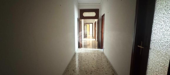 4-salle Appartement à Marano di Napoli, Italy No. 2310 31