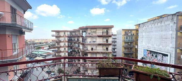 4-salle Appartement à Marano di Napoli, Italy No. 2310 3
