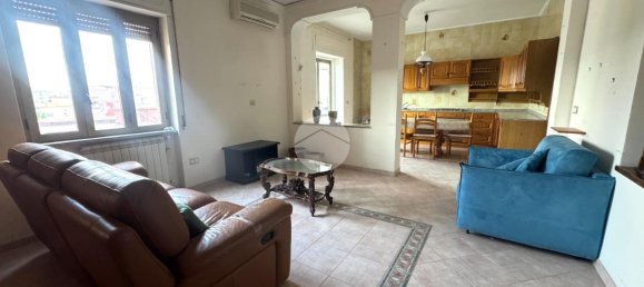 4-salle Appartement à Marano di Napoli, Italy No. 2310 4