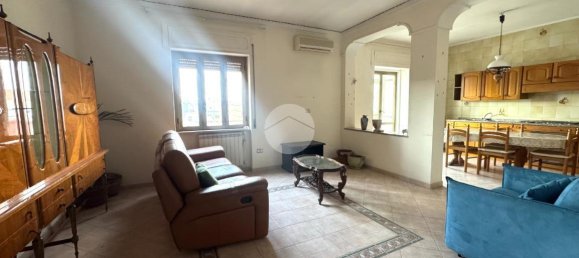 4-salle Appartement à Marano di Napoli, Italy No. 2310 13