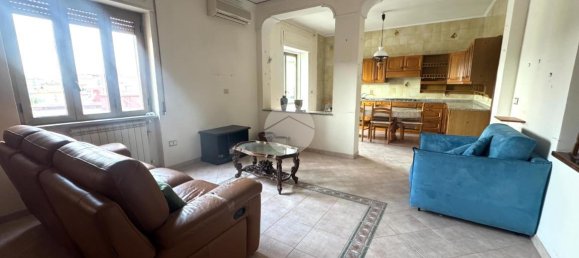 4-salle Appartement à Marano di Napoli, Italy No. 2310 5