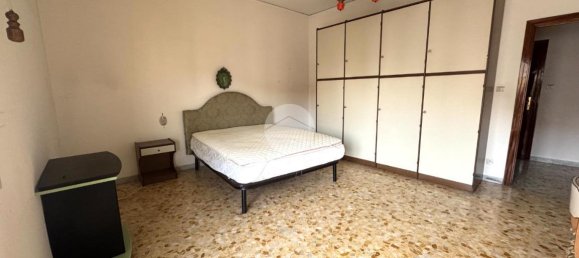 4-salle Appartement à Marano di Napoli, Italy No. 2310 28