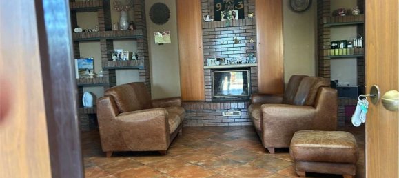 Вилла с 5 комнатами в Гравина ин Пулья, Италия № 289150 4