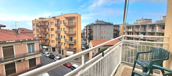 Apartamento de 3 habitaciónes en Borgio Verezzi, Italy No. 95665 2