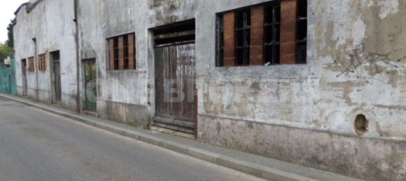 990m² Building in Vila Nova de Gaia, Portugal No. 83622 2