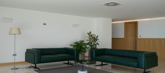 3 bedrooms Condo in Porto, Portugal No. 6612 5