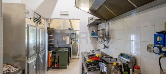 2-salle Propriété commerciale à Rome, Italy No. 50096 11