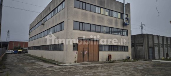 3-salle Entrepôt à Empoli, Italy No. 228642 2