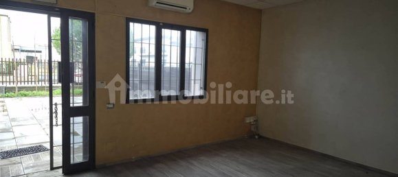 3-salle Entrepôt à Empoli, Italy No. 228642 11