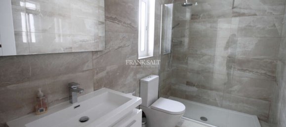 2 bedrooms Penthouse in Sliema, Malta No. 9586 4